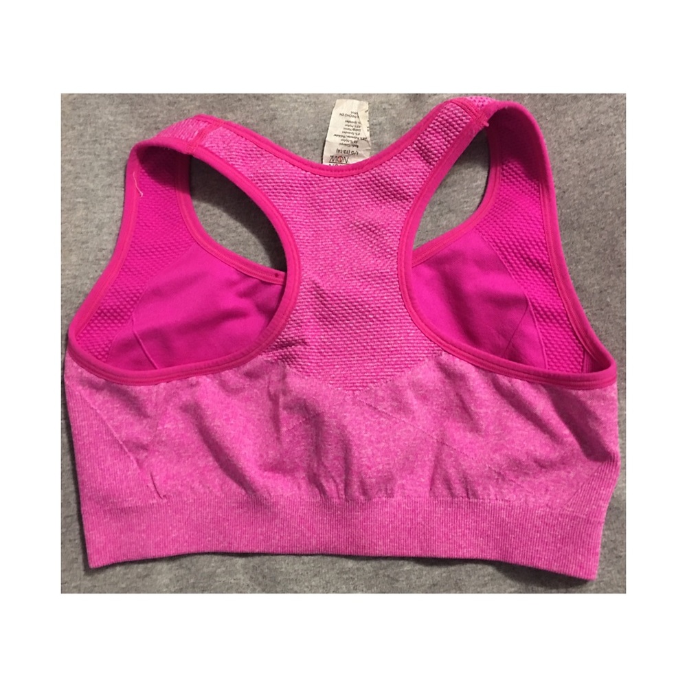 🍒Pink Sports Bra - Picture 2 of 3